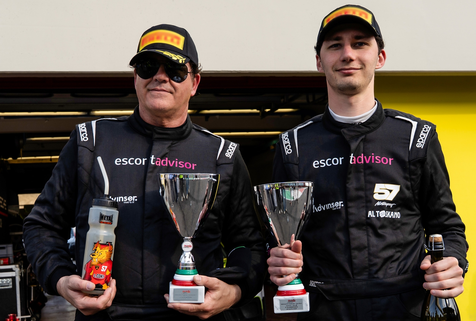 I-piloti-Alessandro-Brigatti-e-Simone-Conti-del-Team-Lema-Racing-premiati-per-il-secondo-posto-in-G1