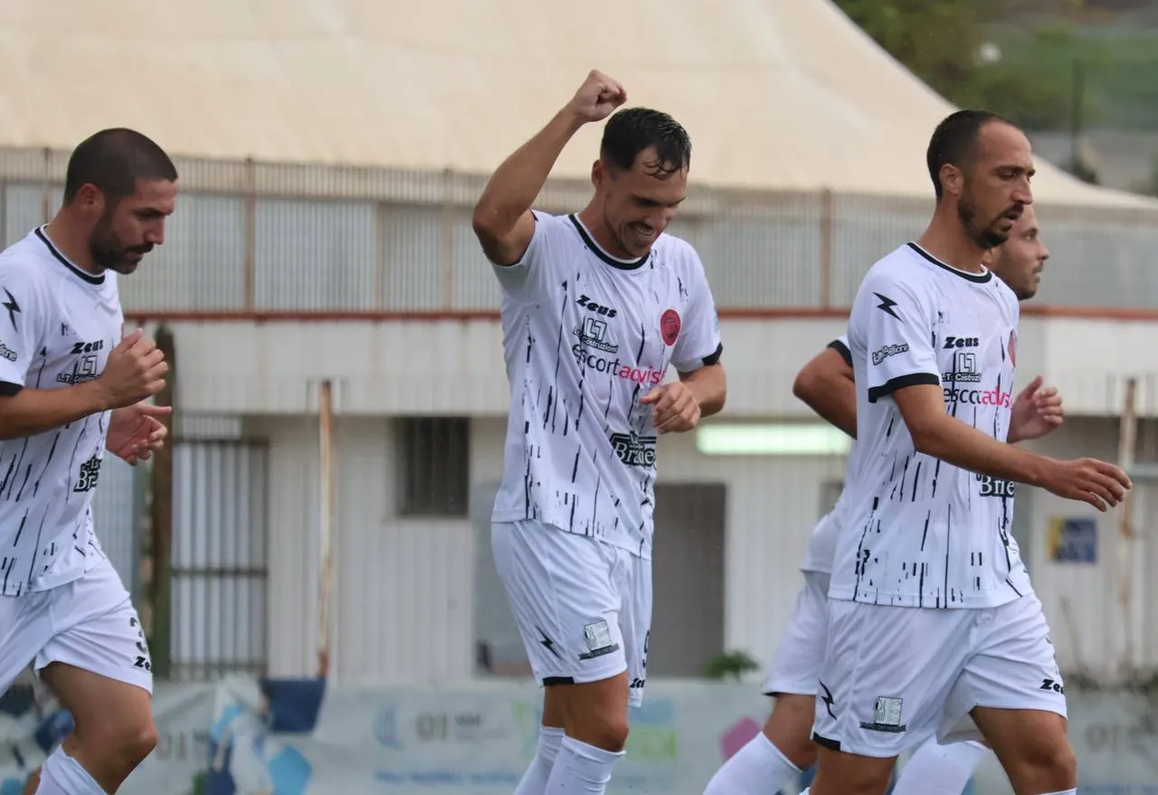 Cinque su cinque in casa per L'Athletic Club