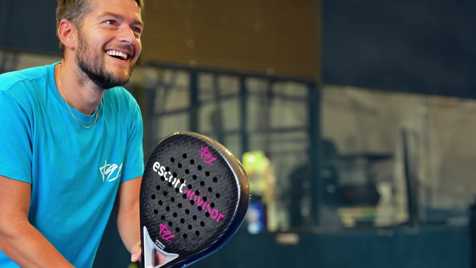 Potenza e precisione in due racchette: la nuova collaborazione tra T91 ed Escort Advisor